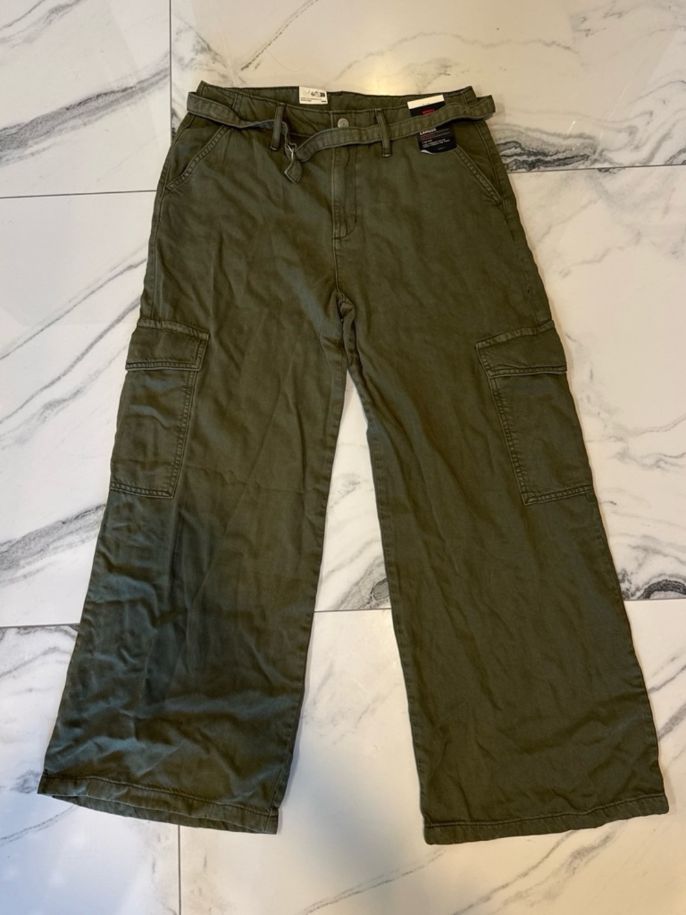 NWT Levi's olive green baggy dad cargo pants